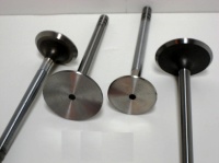 Intake or Exhaust Valve for IH 152, 304, 345 Engine