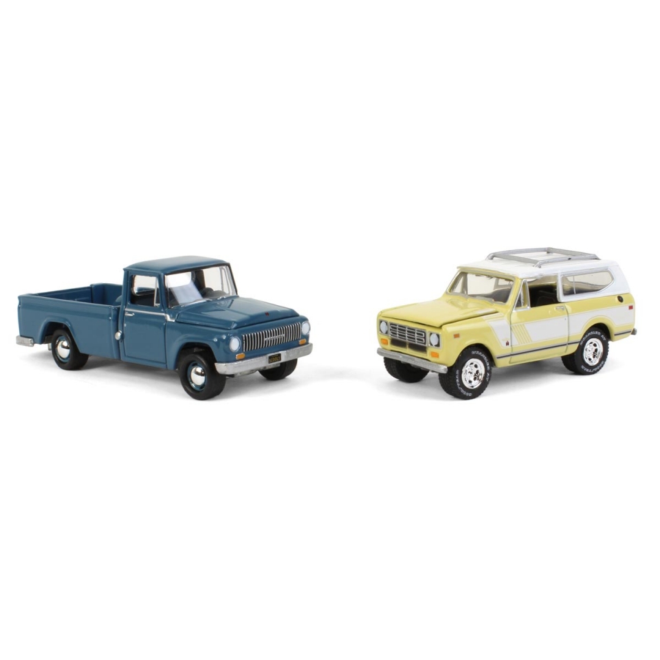 Johnny Lightning 1/64 International Harvester 2 Pack: 1965 Model 1200 & 1979 Scout