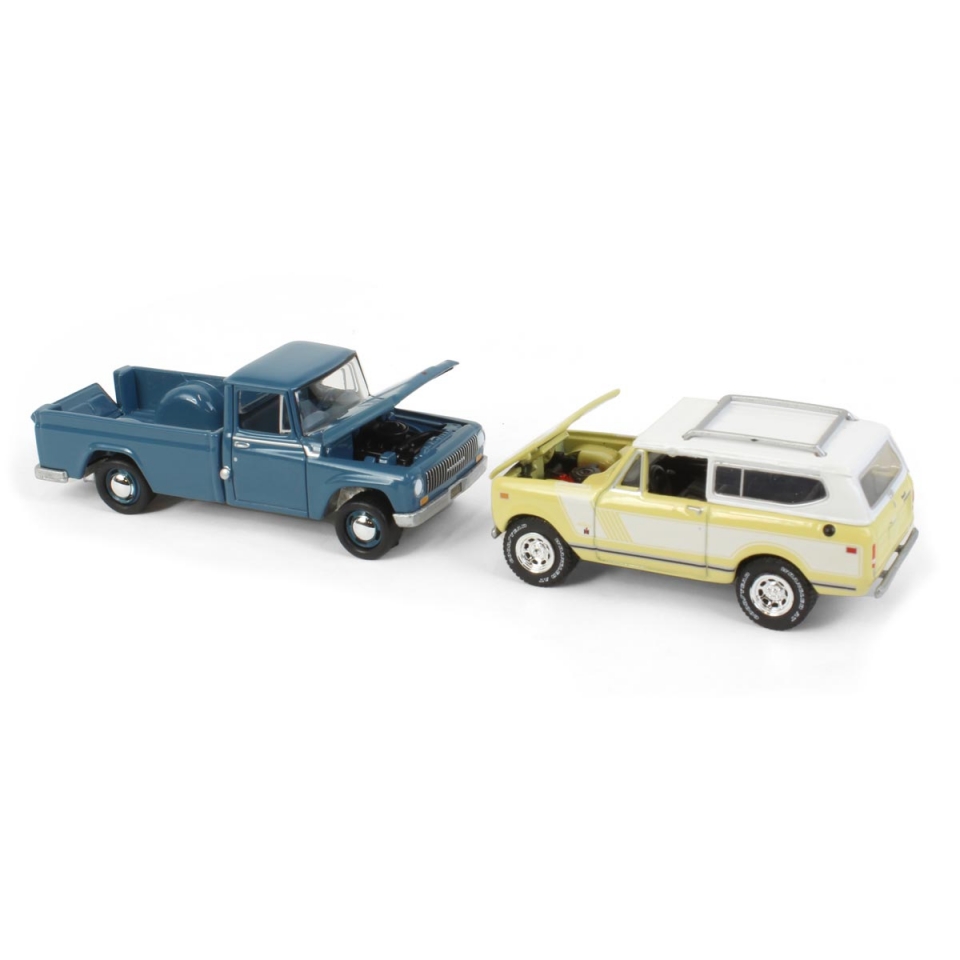 Johnny Lightning 1/64 International Harvester 2 Pack: 1965 Model 1200 & 1979 Scout