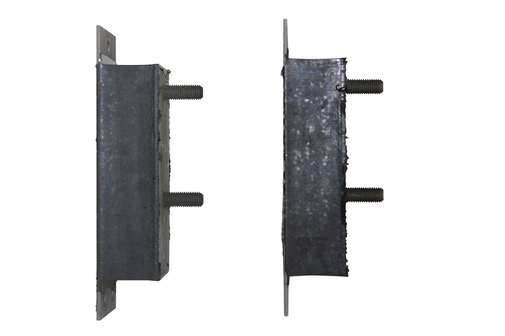 IH Parts America: Engine Mount Set for 1961-71 Scout 80, Scout 800