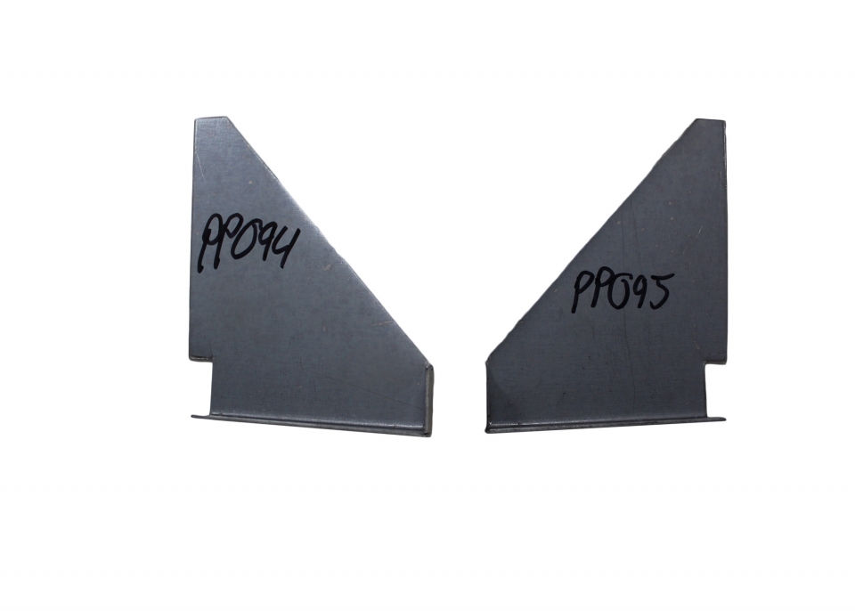 Scout II Inner Door Rocker Gusset