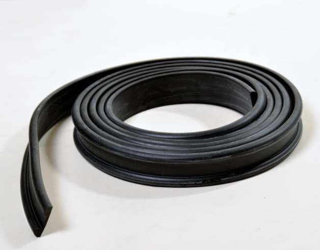 1940-1949 International KB 6-12 and 1937-1940 'D' Series Hood To Cowl Seal