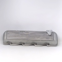 Ribbed Aluminum Valve Cover for IH 152, 196 4cyl or 266, 304, 345, 392 V8 Engine