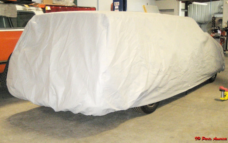 LMC 4000 Series Truck Cover for IH Vehicles