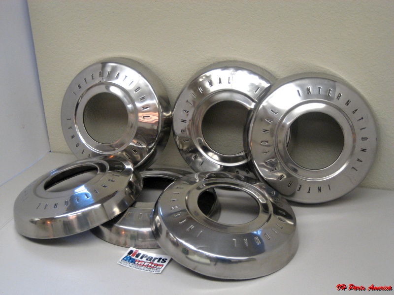 Used Hub Cap w/ Hole for IH Fullsize Pickup & Travelall