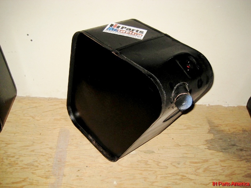 Reconditioned Fuel Tank for 196171 Scout 80, 800 IH Parts America