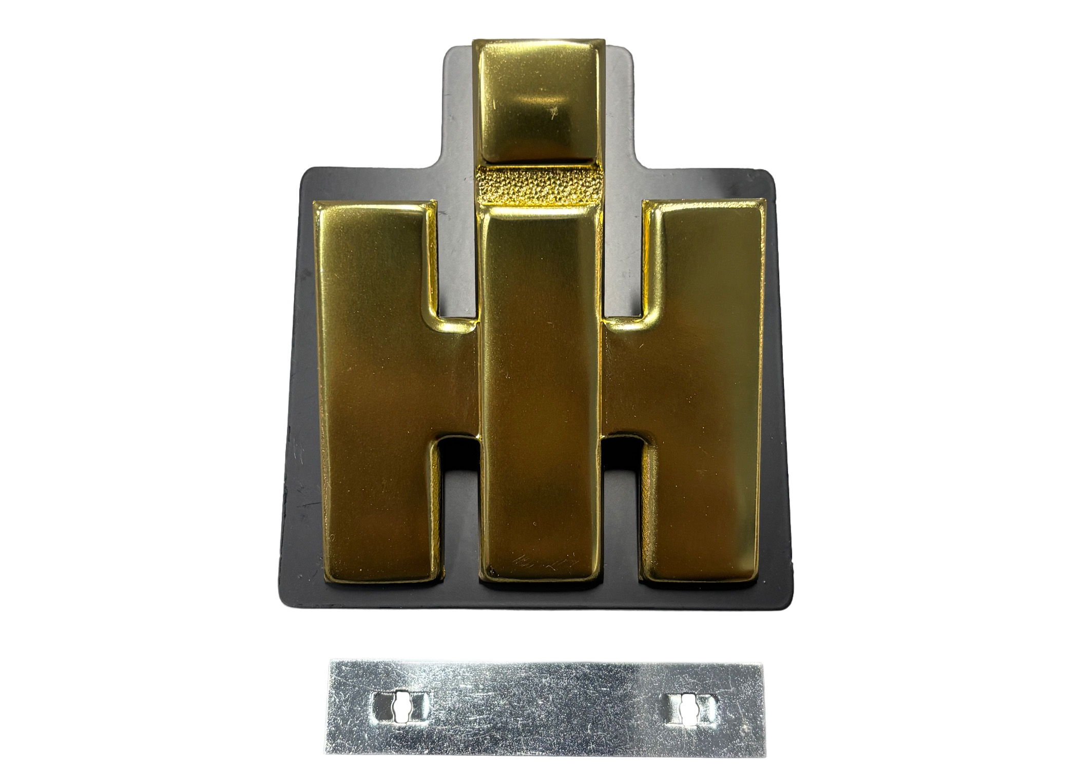 Reproduction Gold Grille Emblem for Scout 80